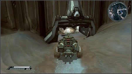 Zza zniszczonej bramy wybiegnie trzecia fala przeciwników - Napad na most Władzy | Opis przejścia Rage 1 - Rage - poradnik do gry