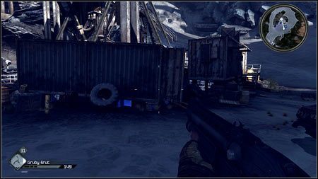 Zbadaj stojące w okolicy kontenery, a w jednym z nich znajdziesz poszukiwaną kartę - Pustkowia (2) | Karty kolekcjonerskie w Rage 1 - Rage - poradnik do gry