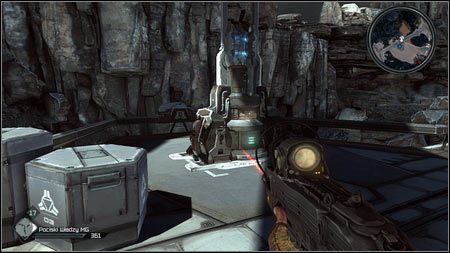 Gdy dostaniesz się na most Władzy (Napad na most Władzy), uważnie przyjrzyj się skrzynią stojącym obok lewego źródła zasilania - Wschodnie Pustkowia | Karty kolekcjonerskie w Rage 1 - Rage - poradnik do gry