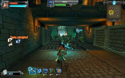 Zacznij jak zwykle od postawienia na placu przed bramą kolców, w korytarzu za placem ustaw natomiast ściany strzał - Etap 3 - Narożnik | Opis przejścia Orcs Must Die! - Orcs Must Die! - poradnik do gry