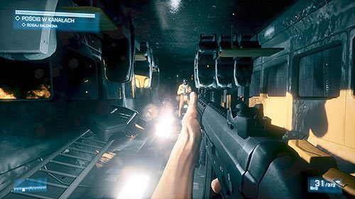 Po wybuchu pociągu znajdziesz się w przewróconym wagonie, gdzie spotkasz jednego przeciwnika - Misja 12- Wielki niszczyciel | Kampania | Battlefield 3 - Battlefield 3 - poradnik do gry