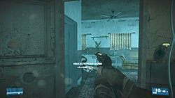 Kiedy dotrzecie na wskazane piętro, wyeliminujcie w tandemie strażników przy drzwiach i wejdźcie do chronionego przez nich pomieszczenia - Misja 3- Ewakuacja | Kooperacja | Battlefield 3 - Battlefield 3 - poradnik do gry