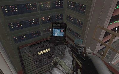 Na szczycie schodów skieruj się na środkowy pomost i zacznij nim iść w stronę przeciwną (w tą z której przyszedłeś) - I- Hunter Killer | Opis przejścia gry | Call of Duty Modern Warfare 3 - Call of Duty: Modern Warfare 3 - opis przejścia i operacje specjalne - poradnik do gry