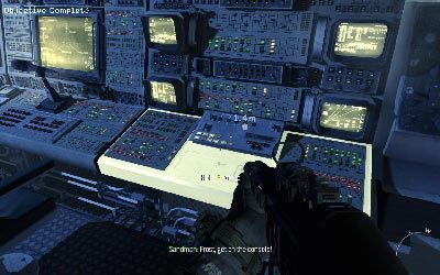 Kiedy twój kompan zdobędzie klucze podejdź do wskazanego komputera z lewej i aktywuj go - I- Hunter Killer | Opis przejścia gry | Call of Duty Modern Warfare 3 - Call of Duty: Modern Warfare 3 - opis przejścia i operacje specjalne - poradnik do gry