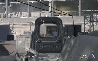 Po wylądowaniu ukryj się i zacznij oczyszczać z przeciwników dach - III- Scorched Earth | Opis przejścia gry | Call of Duty Modern Warfare 3 - Call of Duty: Modern Warfare 3 - opis przejścia i operacje specjalne - poradnik do gry