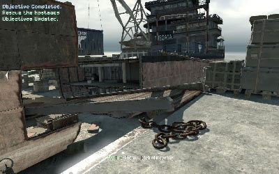 Wróć na początek hangaru i wybiegnij przez przejście przed tobą (chodzi o to, które znajduje się na lewo od tego, którym dostałeś się do środka) - Hit & Run | Operacje Specjalne | Call of Duty Modern Warfare 3 - Call of Duty: Modern Warfare 3 - opis przejścia i operacje specjalne - poradnik do gry