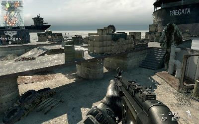 Jednocześnie zeskocz na prawo i wbiegnij błyskawicznie pod betonowe filary z prawej - Hit & Run | Operacje Specjalne | Call of Duty Modern Warfare 3 - Call of Duty: Modern Warfare 3 - opis przejścia i operacje specjalne - poradnik do gry