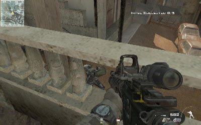 Następnie podejdź do balustrady z lewej i ostrzelaj działko automatyczne stojące na ziemi - Fatal Extraction | Operacje Specjalne | Call of Duty Modern Warfare 3 - Call of Duty: Modern Warfare 3 - opis przejścia i operacje specjalne - poradnik do gry