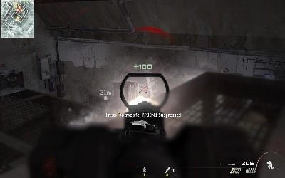 Na jego końcu dotrzesz do metalowych schodów prowadzących na dół - Server Crash | Operacje Specjalne | Call of Duty Modern Warfare 3 - Call of Duty: Modern Warfare 3 - opis przejścia i operacje specjalne - poradnik do gry