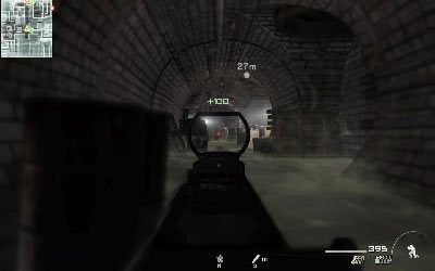 Po przesłaniu danych zacznij wchodzić na górę po klatce schodowej - Server Crash | Operacje Specjalne | Call of Duty Modern Warfare 3 - Call of Duty: Modern Warfare 3 - opis przejścia i operacje specjalne - poradnik do gry