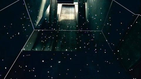 Idąc po wąskim chodniku dotrzesz do drugiego podobnego szybu - Misje Desmonda (2) | Zadania dodatkowe Assassins Creed Revelations - Assassins Creed: Revelations - poradnik do gry