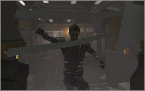 Sposobów na sforsowanie problematycznych laserów jest kilka - (1) Wariant pokojowy - Załaduj dane biometryczne do głównego komputera więziennego - W brzuchu bestii - Deus Ex: Human Revolution - The Missing Link - poradnik do gry