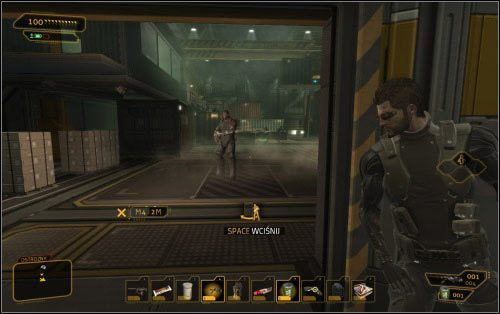 Z obu stron dalsze przejścia są zaminowane i jeśli nie chcesz zmagać się z tym problemem, sugeruje wparować głównymi drzwiami i szybko zniknąć po lewej - Wariant pokojowy - Długa droga do domu - Deus Ex: Human Revolution - The Missing Link - poradnik do gry