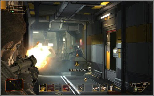 Jeśli chciałbyś ominąć dwa pierwsze doki załadunkowe, skup się na dotarciu na drugie piętro (1) - Wariant agresywny - Długa droga do domu - Deus Ex: Human Revolution - The Missing Link - poradnik do gry