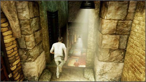 Gdy zbiegniemy po schodach skręcamy w lewo do ciemnej uliczki [1] i kontynuujemy ucieczkę by schronić się w jednym z budynków - Rozdział 10- Badania historyczne | Opis przejścia Uncharted 3 Oszustwo Drakea - Uncharted 3: Oszustwo Drakea - poradnik do gry