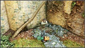 Zaraz po zdobyciu pierwszych granatów [1], zeskakujemy w dół i przeszukujemy róg po lewej stronie by odnaleźć skarb [2] - Rozdział 6- Chateau | Skarby w Uncharted 3 Oszustwo Drakea - Uncharted 3: Oszustwo Drakea - poradnik do gry