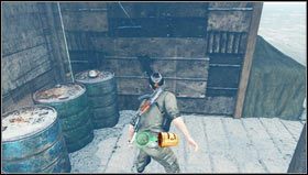 Zaraz na początku rozdziału po pokonaniu przeciwników rozglądamy się po placu utworzonym z pływających barek - Rozdział 13 | Skarby w Uncharted 3 Oszustwo Drakea - Uncharted 3: Oszustwo Drakea - poradnik do gry