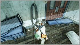 Po walce w sali ze sceną [1] przechodzimy przez otwarte drzwi i wychodzimy na pokład - Rozdział 14 | Skarby w Uncharted 3 Oszustwo Drakea - Uncharted 3: Oszustwo Drakea - poradnik do gry