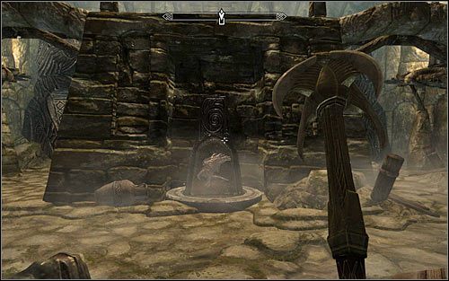 Przed Tobą kolejna zabawa w obracanie filarów, przy czym w tym przypadku będą one znajdowały się w różnych częściach pomieszczenia - Dotarcie do portalu (2) | Gniazdo Pożeracza Światów | Solucja Skyrim - Skyrim - poradnik, mapy, questy
