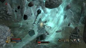 Po chwili Władca Upiorów przeniesie się na skałę tuż po twojej prawej stronie - Wzgórza Kurhanów (2) | Rozdział 2 | Władca Pierścieni Wojna na Północy - Władca Pierścieni: Wojna na Północy - poradnik do gry