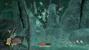 Po jakimś czasie boss przeniesie się na dalszą kolumnę i aby go dosięgnąć, będziesz musiał nieco się przesunąć - Kurhan Amon Gorthad (2) | Rozdział 2 | Władca Pierścieni Wojna na Północy - Władca Pierścieni: Wojna na Północy - poradnik do gry