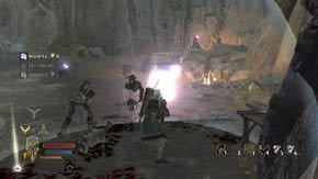 albo powystrzelać drugich, bo szamani - choć mało wytrzymali - miotają silnymi magicznymi pociskami - Góry Szare (1) | Rozdział 6 | Władca Pierścieni Wojna na Północy - Władca Pierścieni: Wojna na Północy - poradnik do gry