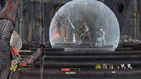 Teraz sprawa może się nieco skomplikować, gdyż boss nie będzie sam - prócz niego pojawi się także trzech szybkich wojowników barbarzyńców z dwiema broniami i jeden więzień - Cytadela Karn Dum | Finał | Władca Pierścieni Wojna na Północy - Władca Pierścieni: Wojna na Północy - poradnik do gry