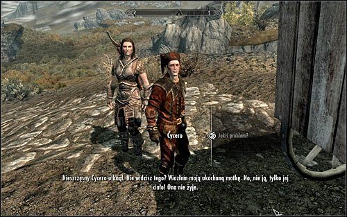 Podejdź do Cycerona i zainicjuj z nim rozmowę (powyższy screen), dzięki czemu dowiesz się, że pękło koło w wozie, którym przewoził swoją zmarłą matkę - Opóźniony pochówek | Zadania Mrocznego Bractwa | Solucja Skyrim - Skyrim - poradnik, mapy, questy
