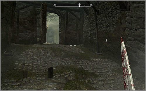 Niezależnie od tego czy zabiłeś bandytę czy też nie musisz teraz skierować się na wschód - Zlecenie- Zabij Agnis | Zadania Mrocznego Bractwa | Solucja Skyrim - Skyrim - poradnik, mapy, questy