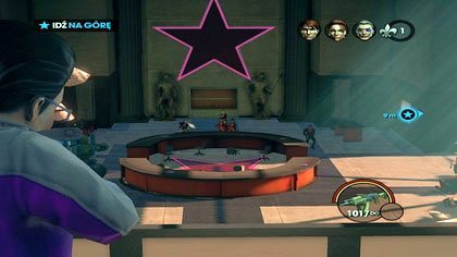 Za szybą widzimy, jak wbiega kolejna grupa nieprzyjaciół - Miłe złego skoku początki | Kampania Saints Row The Third - Saints Row: The Third - poradnik do gry