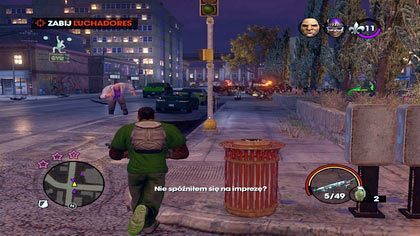 Na miejscu dołącza do nas Oleg nastawiony wyjątkowo bojowo - i dobrze, gdyż jeszcze przed wejściem do Siłowni Angela, przyjdzie nam się zmierzyć z dwoma Brutalami - Powrót do Steelport | Kampania Saints Row The Third - Saints Row: The Third - poradnik do gry