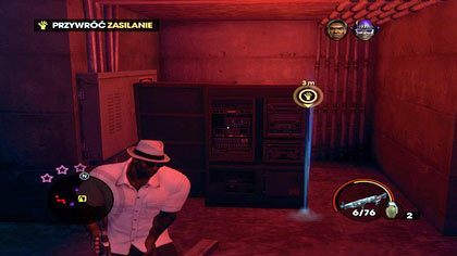 Gdy przywrócimy zasilanie, dostaniemy od Olega cynk, iż zbliżają się śmigłowce bojowe - Malowanie / Dziwki Trojańskie | Kampania Saints Row The Third - Saints Row: The Third - poradnik do gry