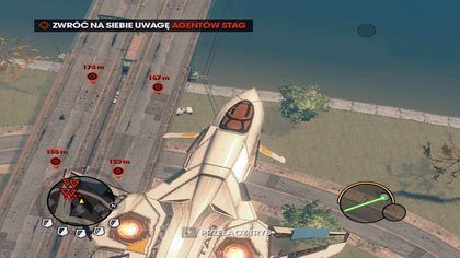Gdy wzniesiemy się nad bazę STAG, niszczymy cele, by zwrócić na siebie uwagę agentów - Konwój-pułapka | Kampania Saints Row The Third - Saints Row: The Third - poradnik do gry