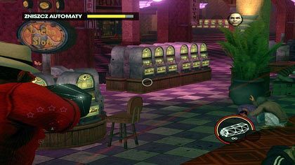 Na początku musimy zdemolować automaty znajdujące się w kasynie - Łomot w Trójce | Kampania Saints Row The Third - Saints Row: The Third - poradnik do gry