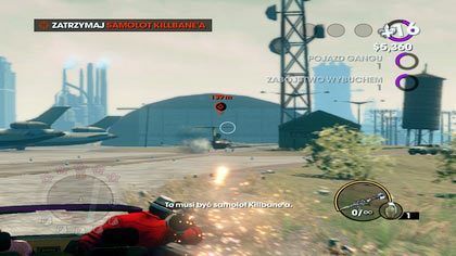 Będąc na lotnisku celujemy w samolot Killbanea i strzelamy do momentu, gdy samolot się rozpadnie - Trójkącik | Kampania Saints Row The Third - Saints Row: The Third - poradnik do gry