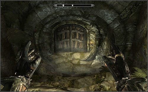 Zachowaj ostrożność, bo w okolicy tej spotkasz widmowego draugra oraz widmowego ogara bojowego - Laska Magnusa (3) | Questy Akademii w Zimowej Twierdzy | Solucja Skyrim - Skyrim - poradnik, mapy, questy
