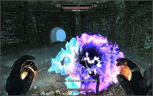 Zaczekaj aż w pomieszczeniu pojawi się Velekh Sain, który będzie zaskoczony tym, że udało Ci się złamać czar wiążący - Różne- Relikt | Questy Akademii w Zimowej Twierdzy | Solucja Skyrim - Skyrim - poradnik, mapy, questy