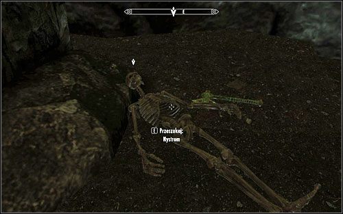 Obok szkieletu Nystroma znajdziesz również jego mieszek oraz dość potężny krasnoludzki topór wojenny żniw - Powrót ciemności | Questy Gildii Złodziei | Solucja Skyrim - Skyrim - poradnik, mapy, questy