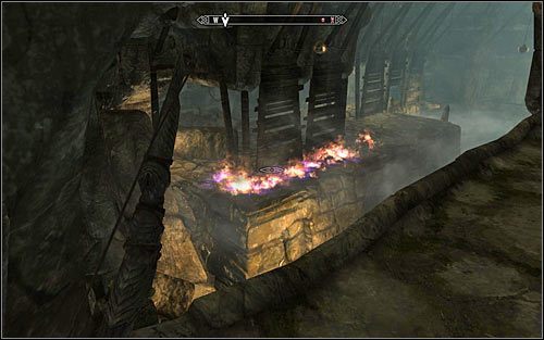 Kucnij i ostrożnie wejdź do północnego pomieszczenia - Wyszczerbiona Korona (2) | Questy Legionu Cesarskiego | Solucja Skyrim - Skyrim - poradnik, mapy, questy