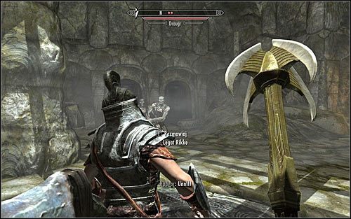 Pilnuj się, bo z okolicznych krypt zaczną wydostawać się draugry (powyższy screen) - Wyszczerbiona Korona (2) | Questy Legionu Cesarskiego | Solucja Skyrim - Skyrim - poradnik, mapy, questy