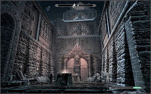 Po dotarciu na miejsce udaj się do północnej części miasta, odnajdując wejście do Pałacu Królów (powyższy screen) - Poczta do Białej Grani | Questy Legionu Cesarskiego | Solucja Skyrim - Skyrim - poradnik, mapy, questy