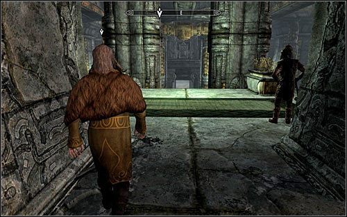 Idź za Raerekiem i zgodnie z przekazaną wskazówką staraj się pozostawać blisko niego (powyższy screen) - Istotna danina (2) | Questy buntu Gromowładnych | Solucja Skyrim - Skyrim - poradnik, mapy, questy