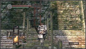 Podążamy dalej jedną możliwą drogą - część wrogów będzie czaiła się na balustradach - Undead Burg (1) | Opis przejścia Dark Souls - Dark Souls - poradnik do gry