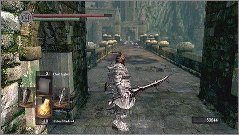 Gdy udamy się w przeciwną stronę, trafimy na Solaire of Astora - Undead Burg - most z Wywerną | Opis przejścia Dark Souls - Dark Souls - poradnik do gry