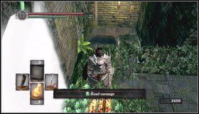 Kilka metrów dalej trafimy na zamglone przejście - za nim czai się Capra Demon - Undead Burg - Depths | Opis przejścia Dark Souls - Dark Souls - poradnik do gry