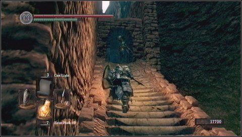 W komnacie znajdziemy skrzynię, a w niej Ring of Steel Protection - Sens Fortress (2) | Opis przejścia Dark Souls - Dark Souls - poradnik do gry