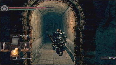Teraz otwieramy celę u góry i przechodzimy nią w lewo - Sens Fortress (2) | Opis przejścia Dark Souls - Dark Souls - poradnik do gry