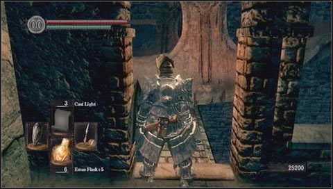Po drugiej stronie rozprawiamy się z jaszczurem z prawej - Sens Fortress (3) | Opis przejścia Dark Souls - Dark Souls - poradnik do gry
