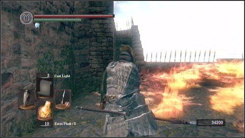 Zatrzymujemy się w połowie schodów, aby wybadać teren - Sens Fortress (4) | Opis przejścia Dark Souls - Dark Souls - poradnik do gry