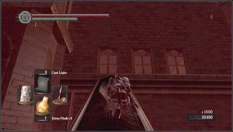 Na górze szybko skręcamy w prawo i turlamy się lub doskakujemy do wroga - Anor Londo (3) | Opis przejścia Dark Souls - Dark Souls - poradnik do gry